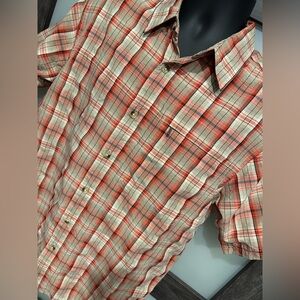 North Face Mens Red Khaki Plaid Short Sleeve Vent Me Shirt size M Hiking Fishing